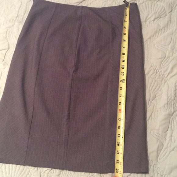 NWT NY&Co size 8 skirt with side slit - Picture 4 of 8